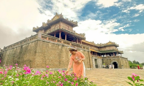 Experience Vietnam with Private Tours Packages