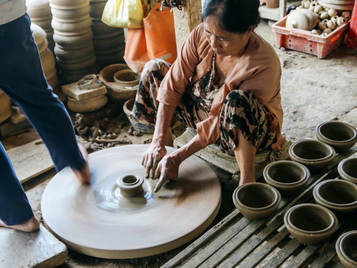 Day 4: Hue to Hoi An and Hoi An Street Food Tour. (B/D).