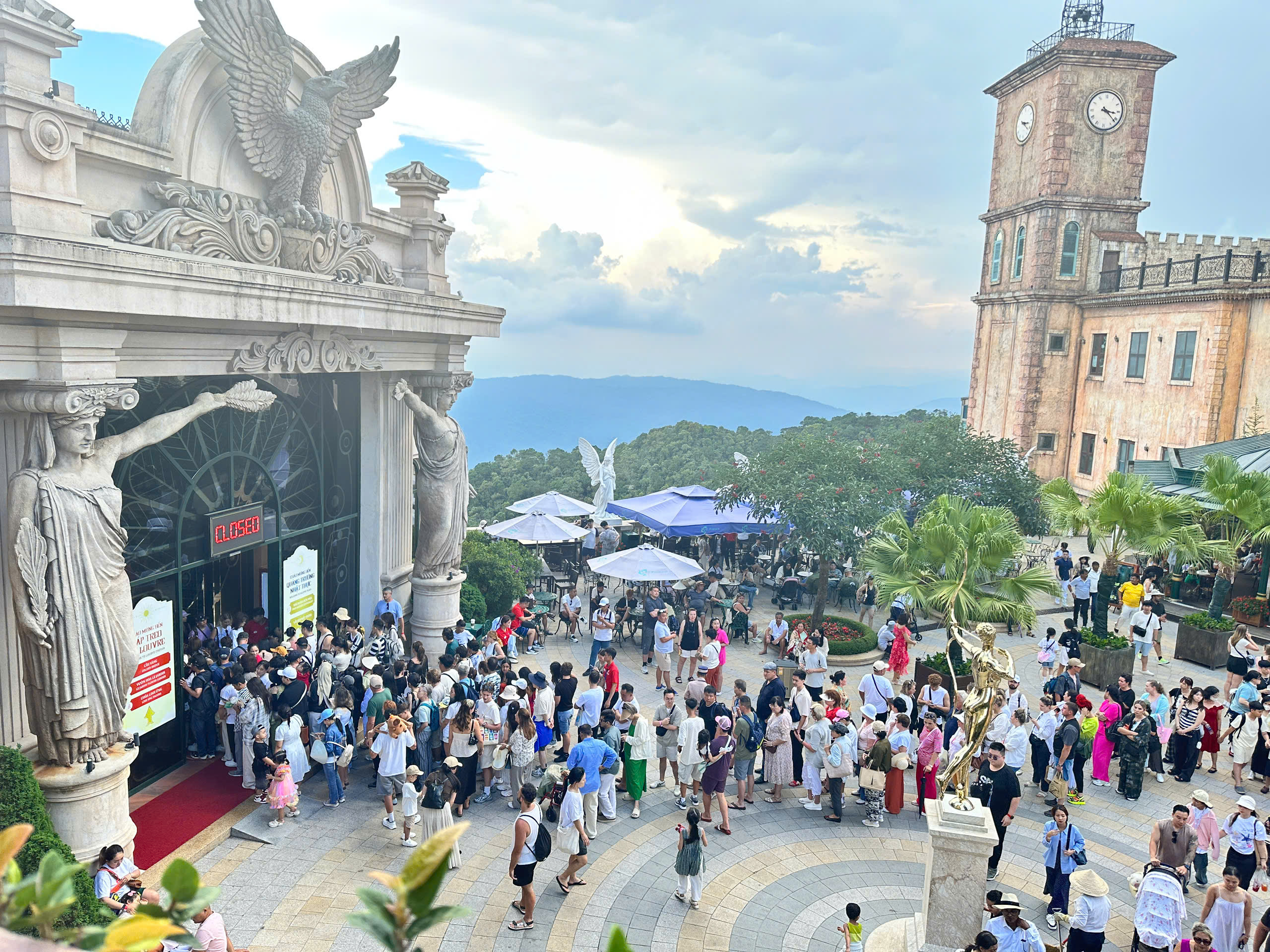 Ba Na Hills Tour vs DIY Travel – Which is Better?