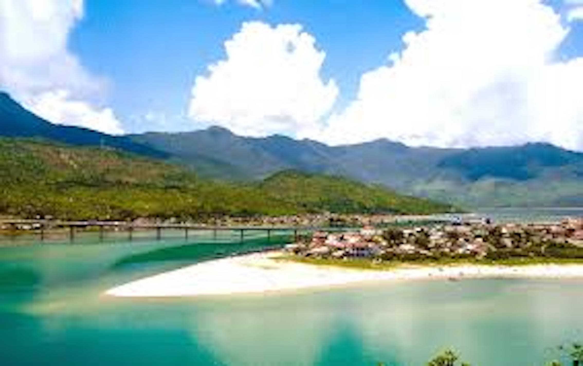 Premium Private Tours in Vietnam with Local Guides