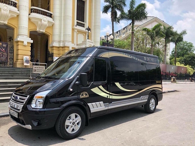 The Limousine Experience in Daily Tours and Package Tours