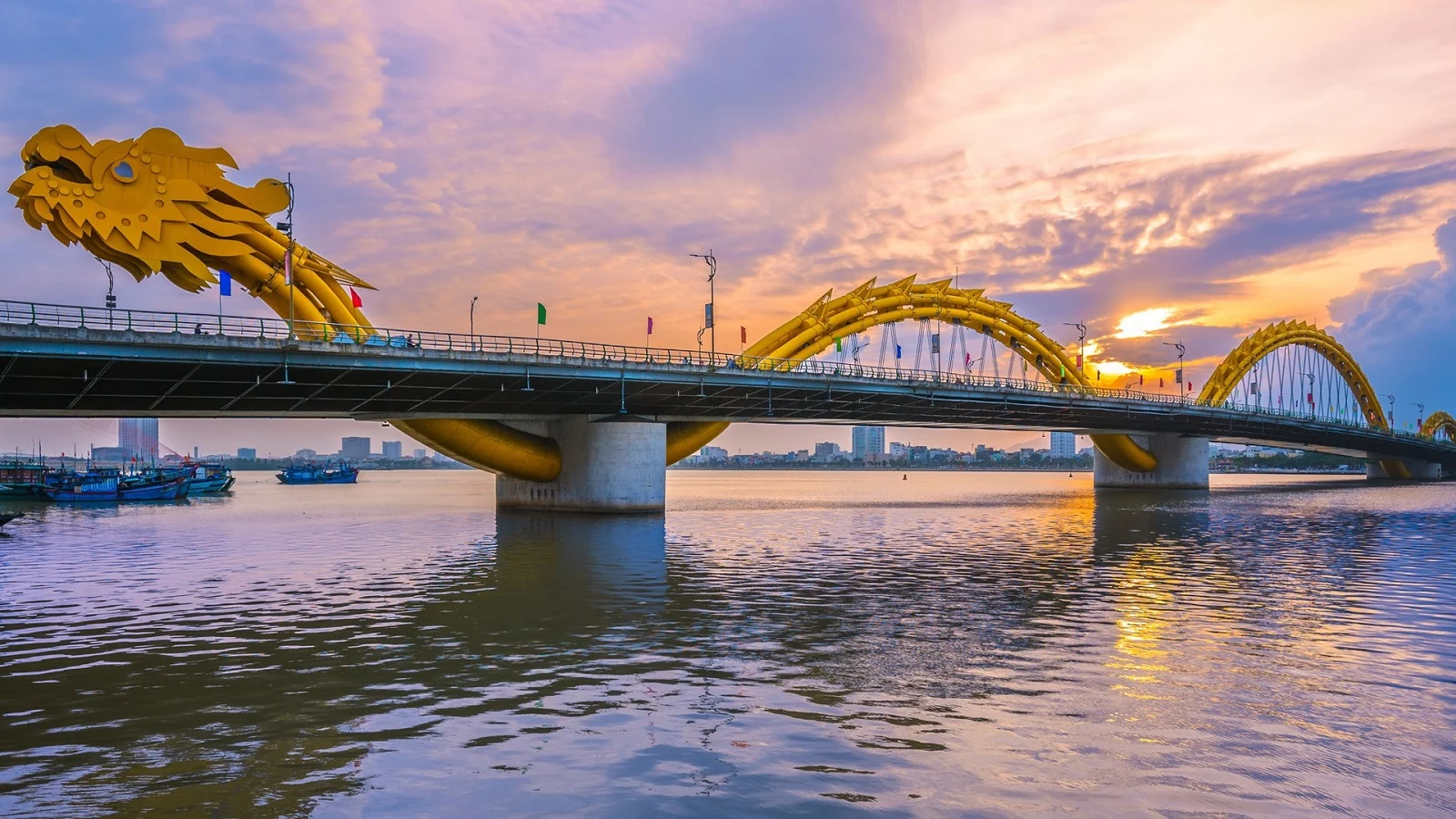 The Allure of Da Nang: Where Modernity Meets Natural Splendor