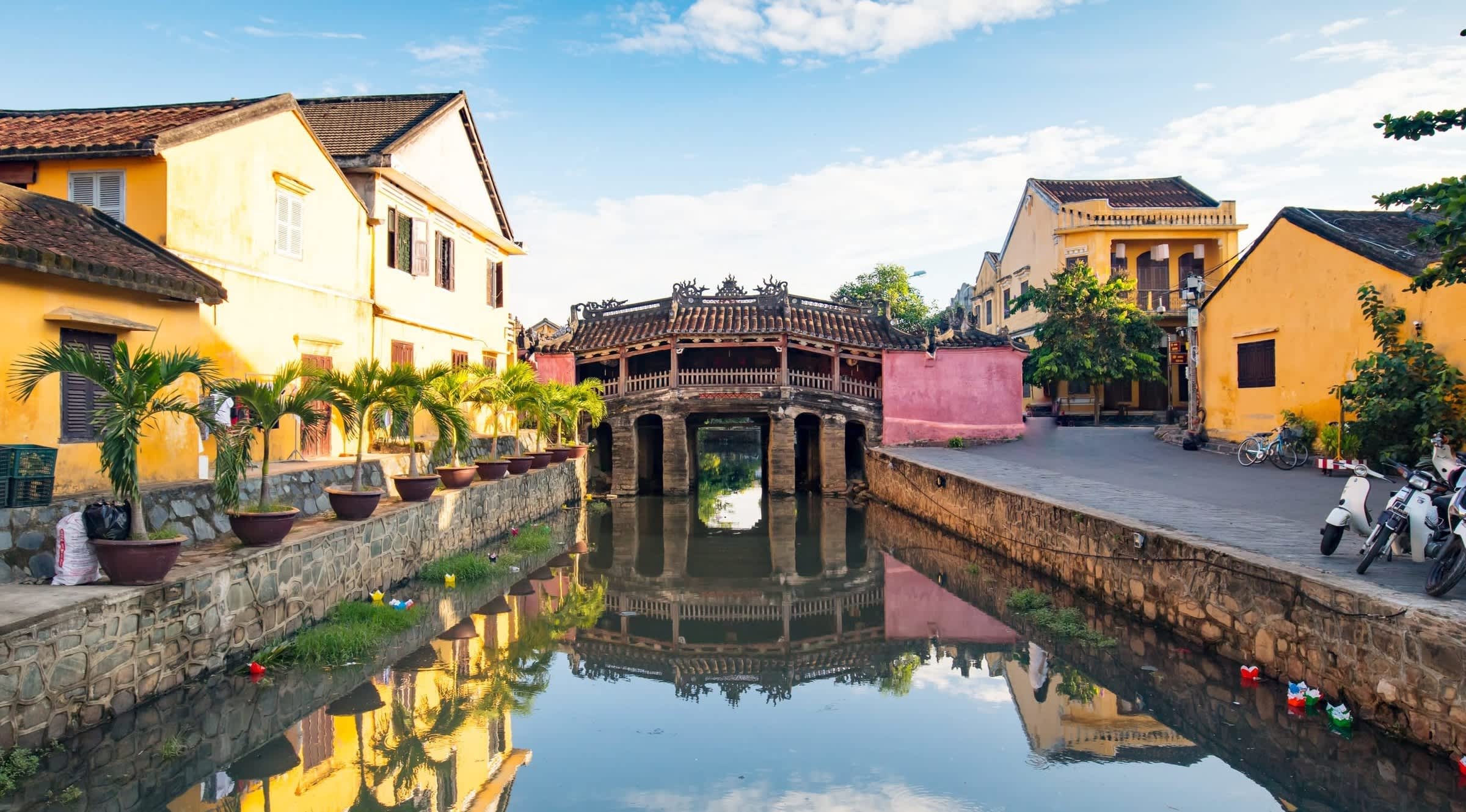 Best Time and ways to Visit Hoi An Old Town