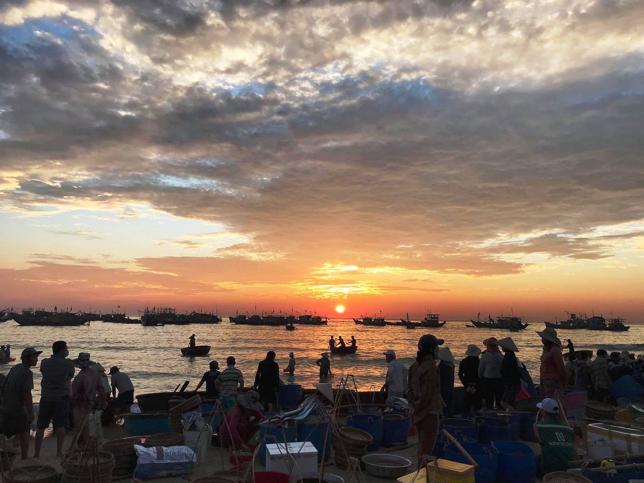 Hoi-An-Sunrise-Fishing-Market-Tour-Culture-Pham-Travel