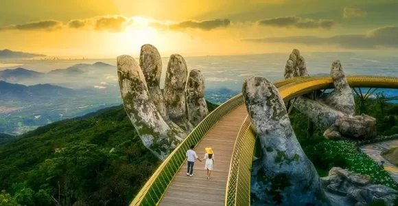 Ba Na Hills – Golden Hand Bridge